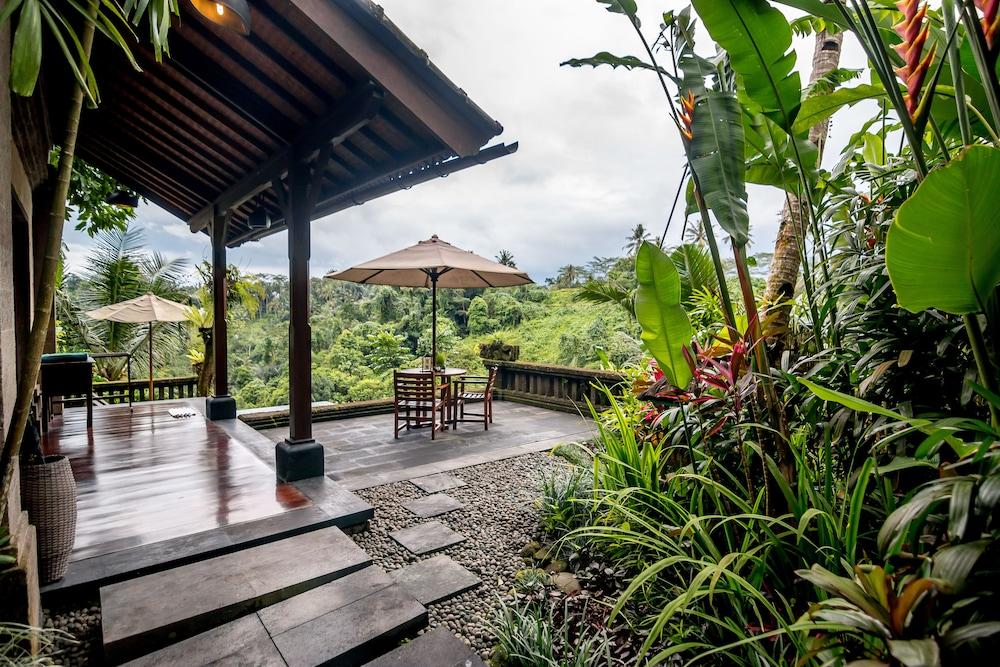 Bidadari Private Villas & Retreat Hotel