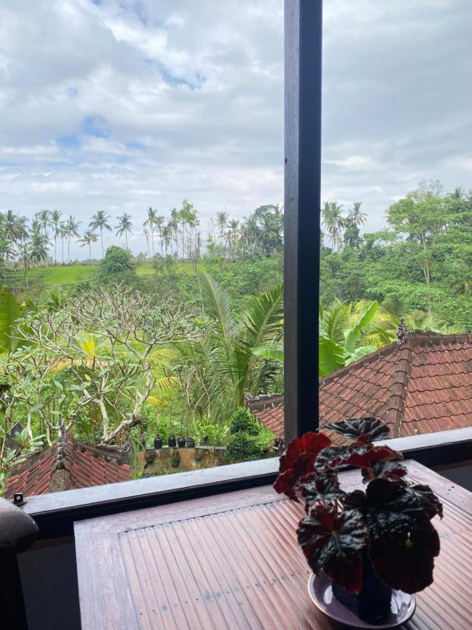 Twin * Ubud