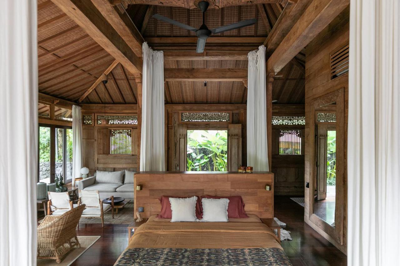 Joglo Manis Villa *