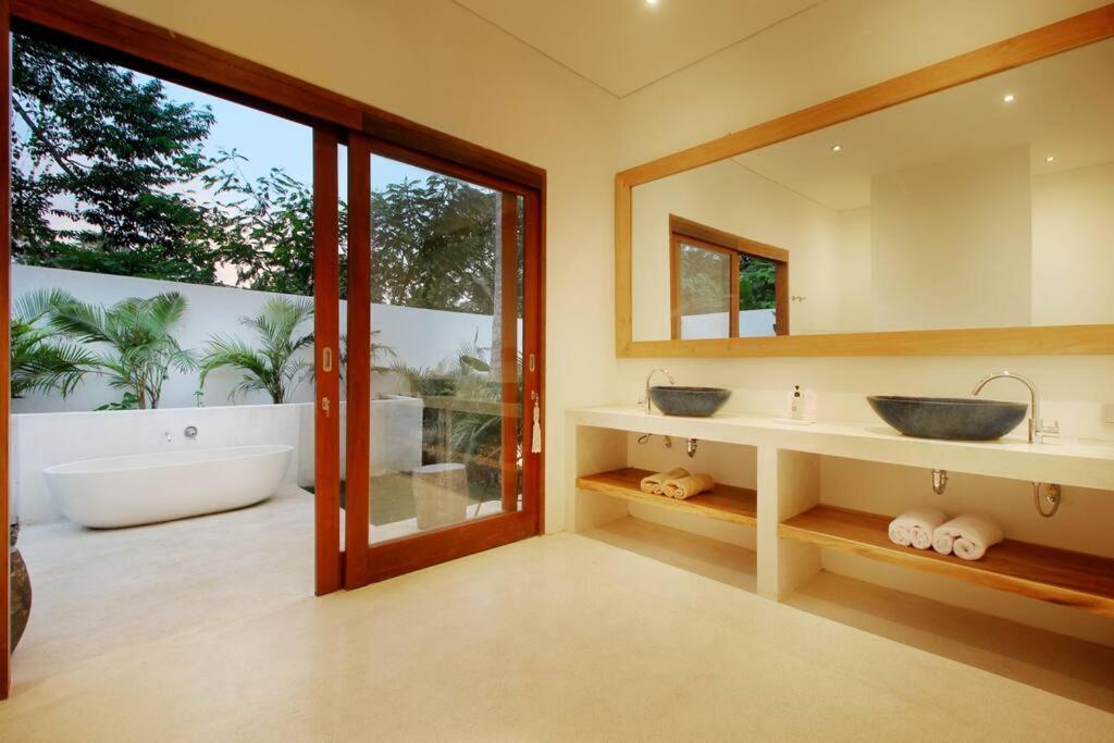 Modern And Stylish 3 Bedroom * Ubud