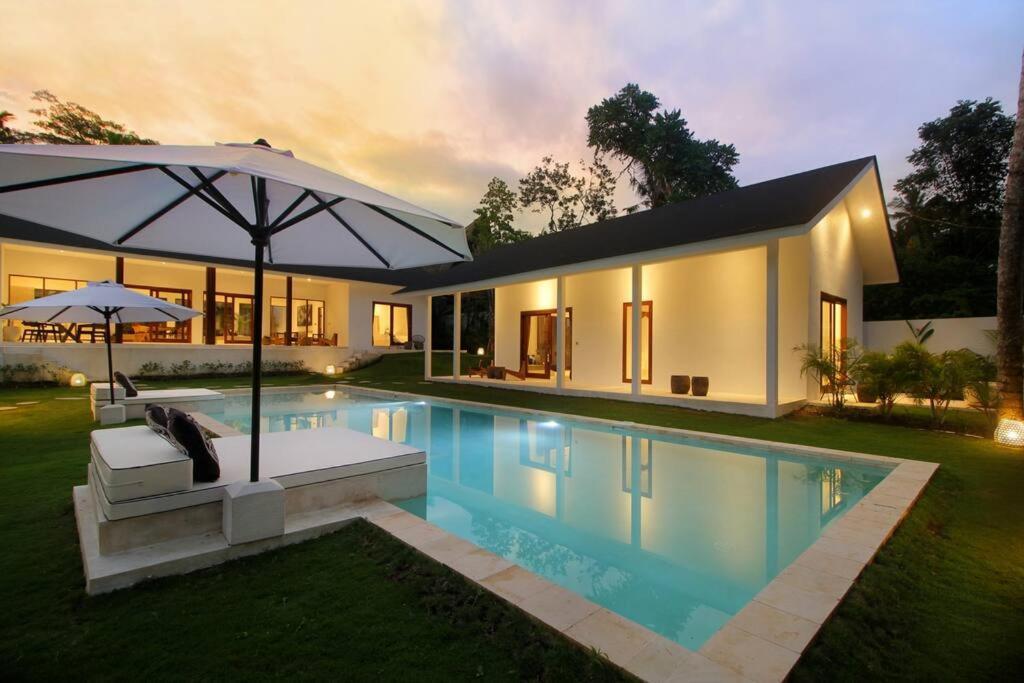 Modern And Stylish 3 Bedroom Villa