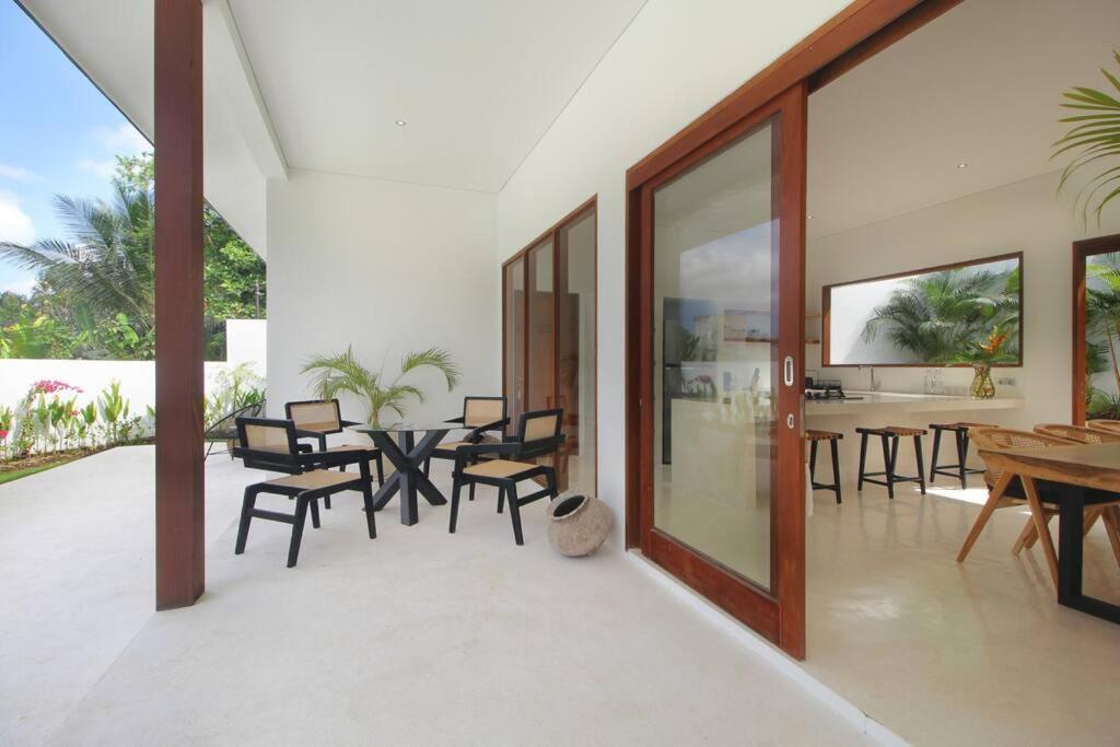 Villa Modern And Stylish 3 Bedroom *