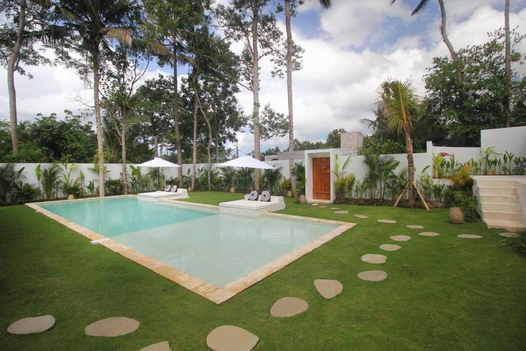 Villa Modern And Stylish 3 Bedroom *