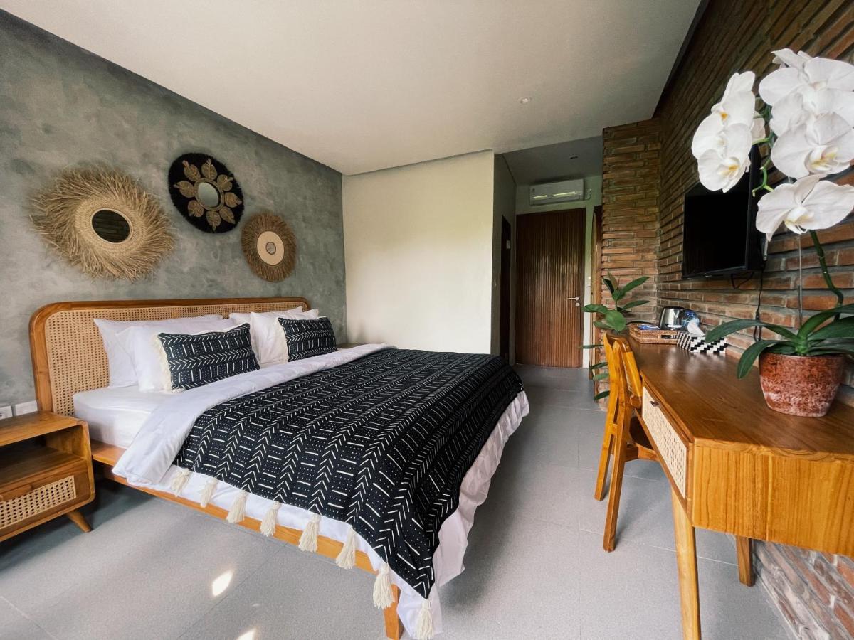 Griya Tropical Rumah tetamu *