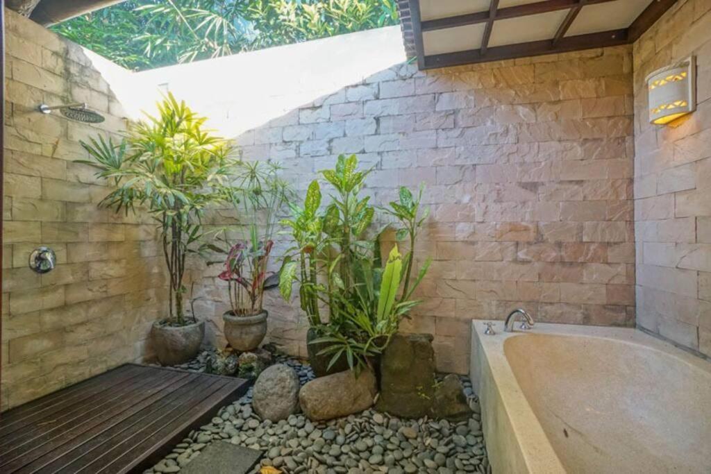 New-5br 7mins To Center Villa