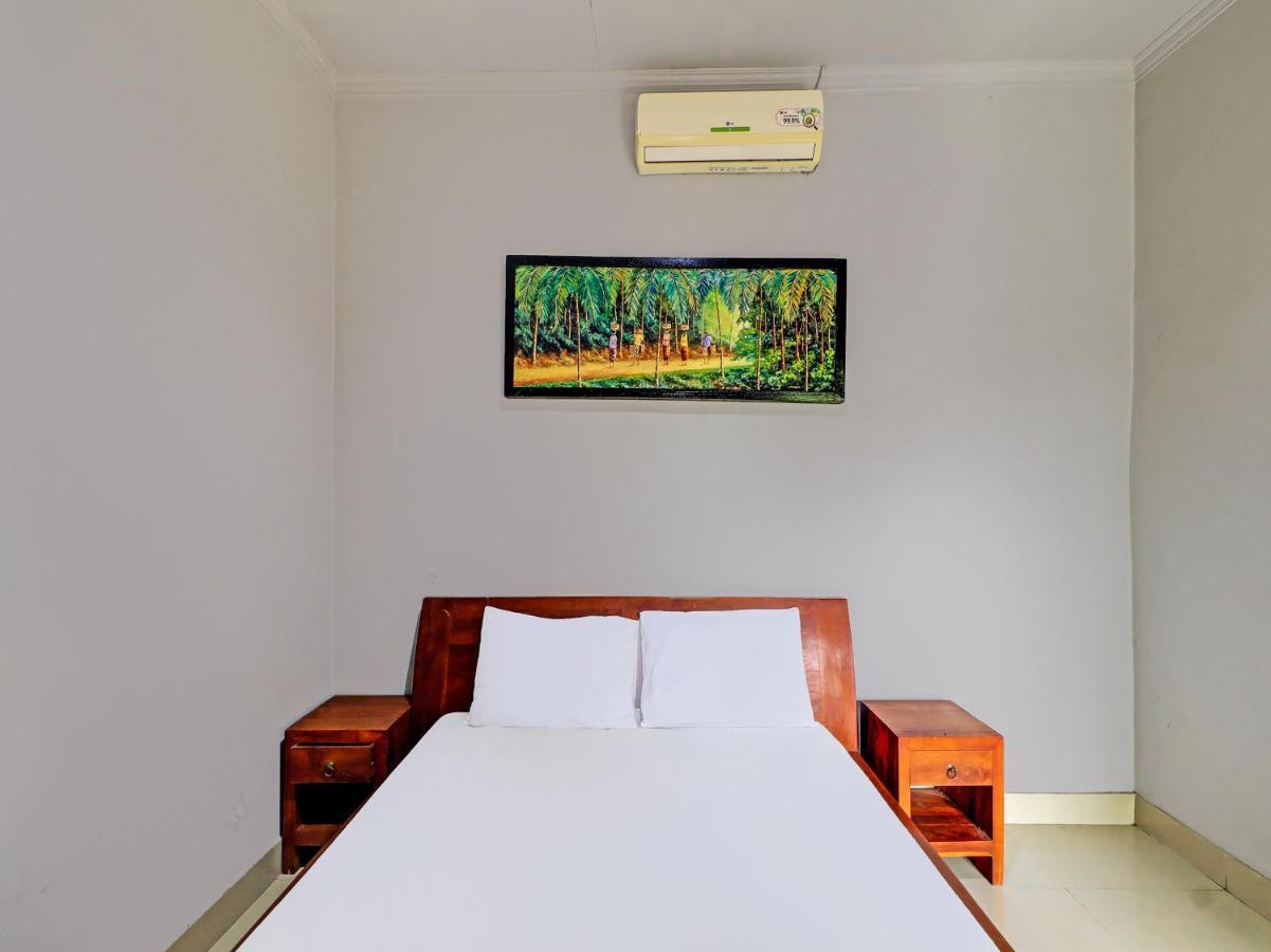 Oyo 92203 Tata Hotel 2*
