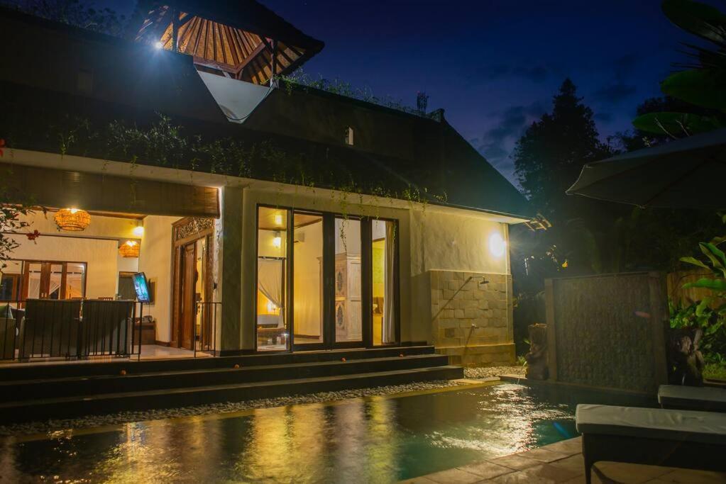 Huge W/ Pool And Spectacular Rooftop Patio! *