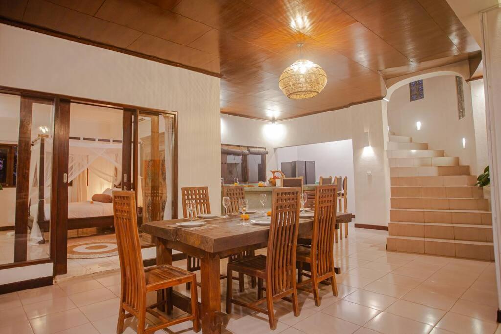 Huge W/ Pool And Spectacular Rooftop Patio! *