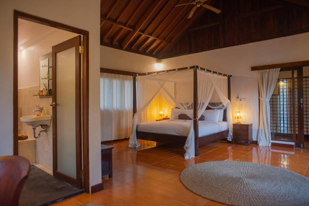 Huge W/ Pool And Spectacular Rooftop Patio! Villa