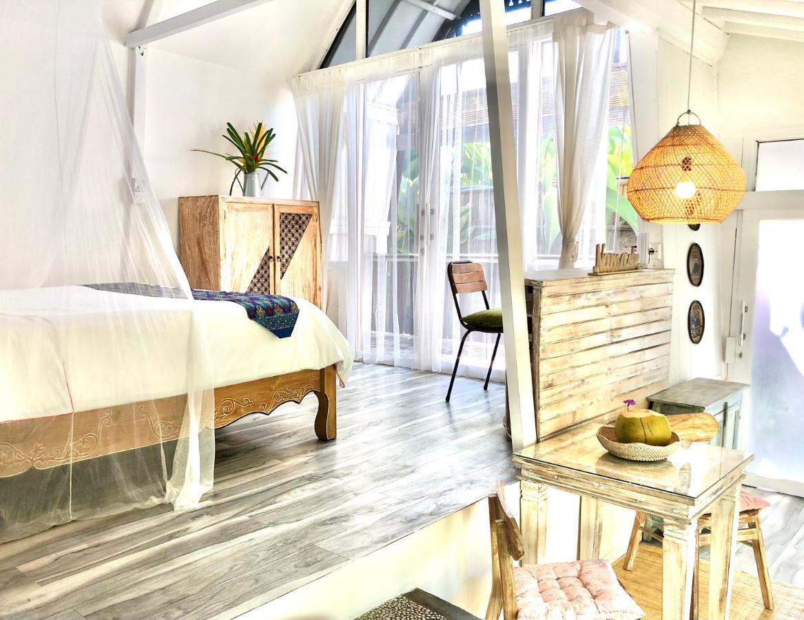 Auroville Private Homes With Garden And Kitchen Villa