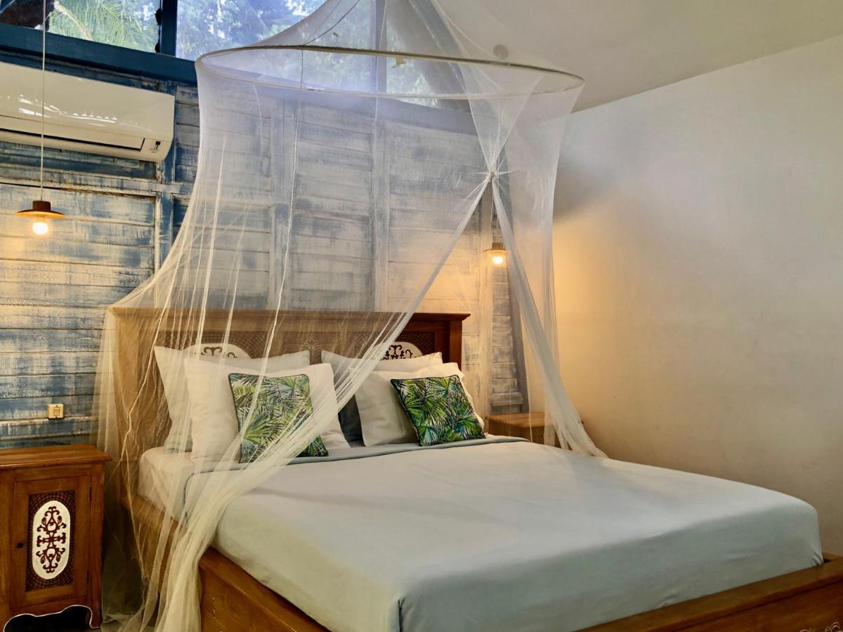 Auroville Private Homes With Garden And Kitchen Villa