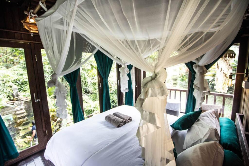 Treehouse With Private Pool Near Yogabarn - In Center Holiday home