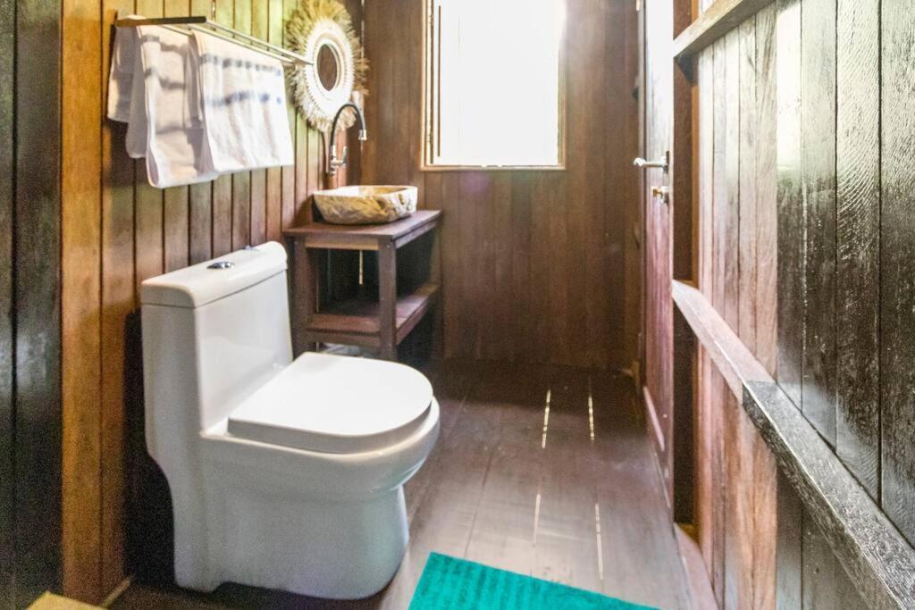 Treehouse With Private Pool Near Yogabarn - In Center *