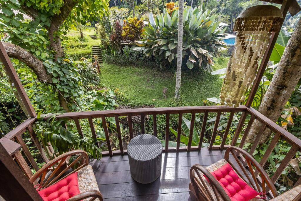 Treehouse With Private Pool Near Yogabarn - In Center