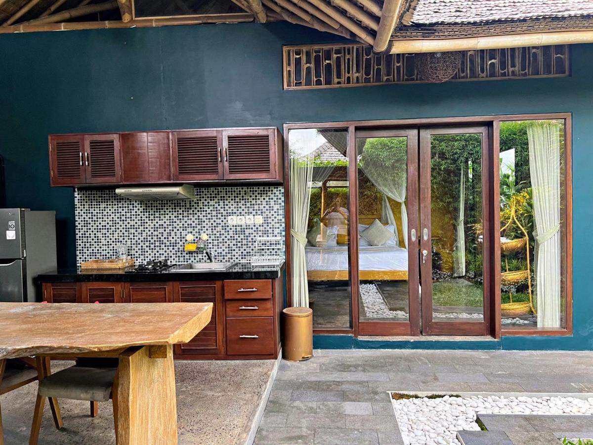 Joyously Raw - Free Upgrade Subject To Availability Bed & Breakfast *
