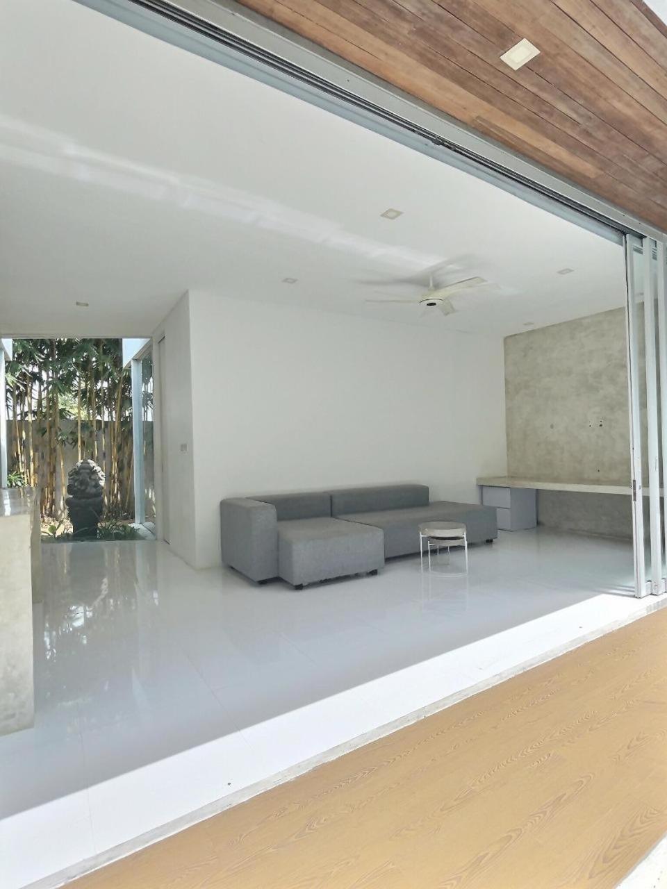 Villa Dira
