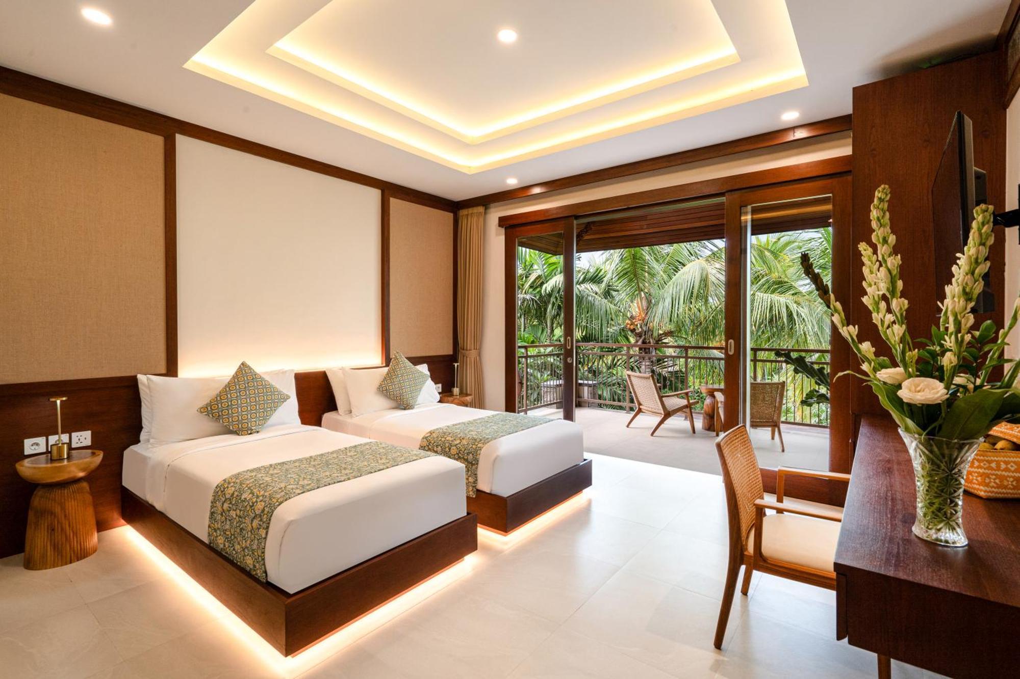 Svarga Bebek 4*