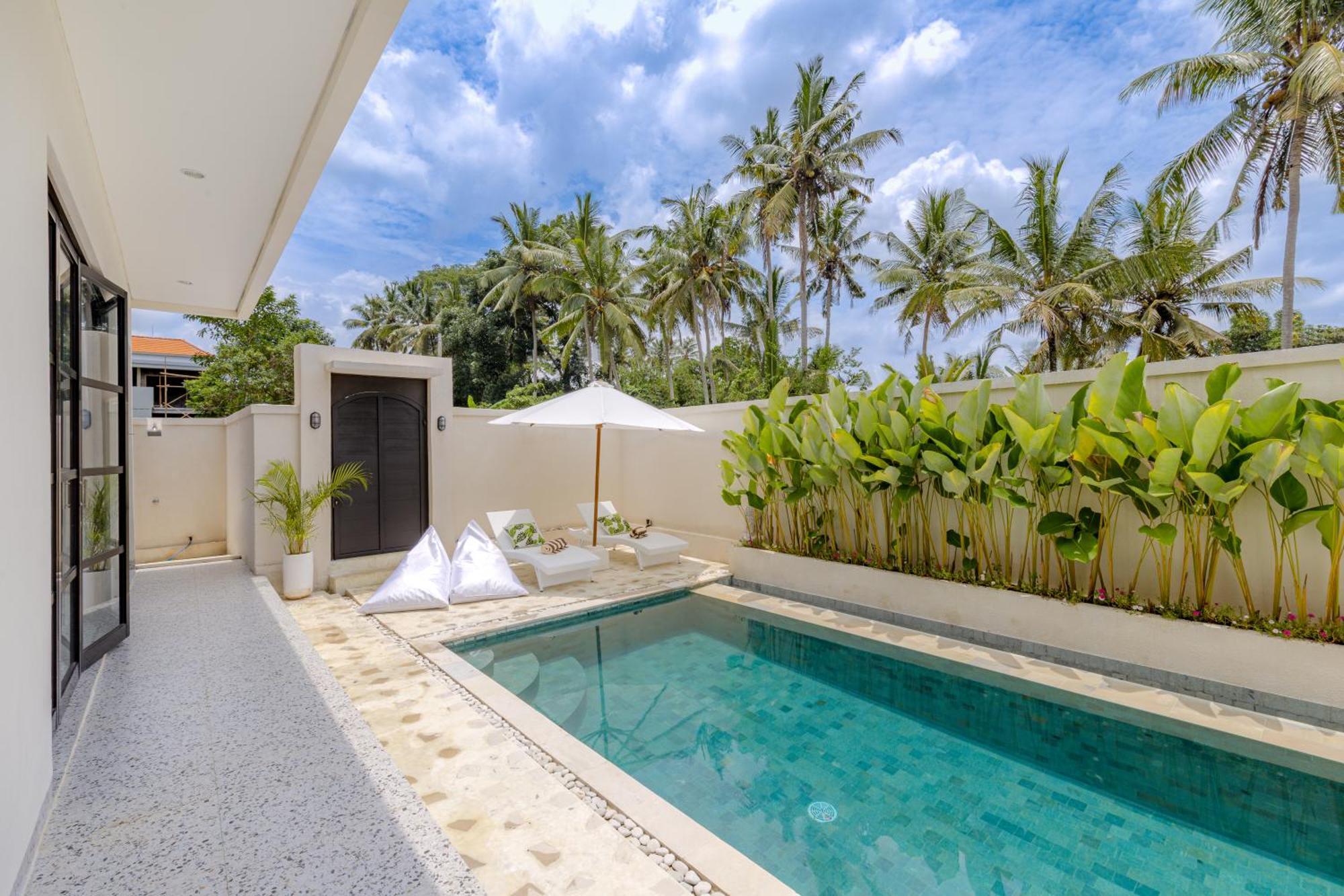 Balia-elegant 3bdr With Pool & Comfort
