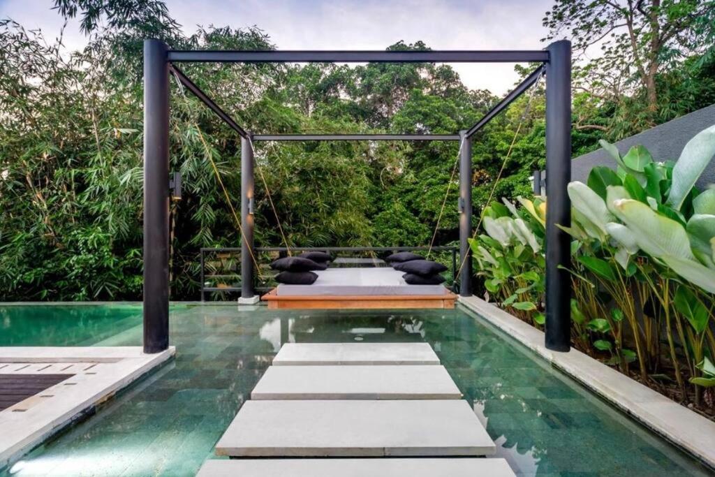 Sudakarra Balinese 5br Jungle View Cyn * Ubud (Bali)