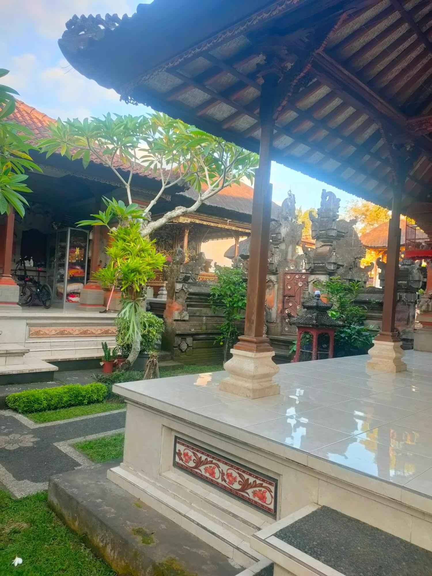 Guest house Karmila House *