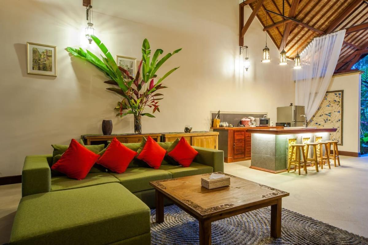 Luxury 3br Infinity Jungle View Aashaya * Ubud (Bali)