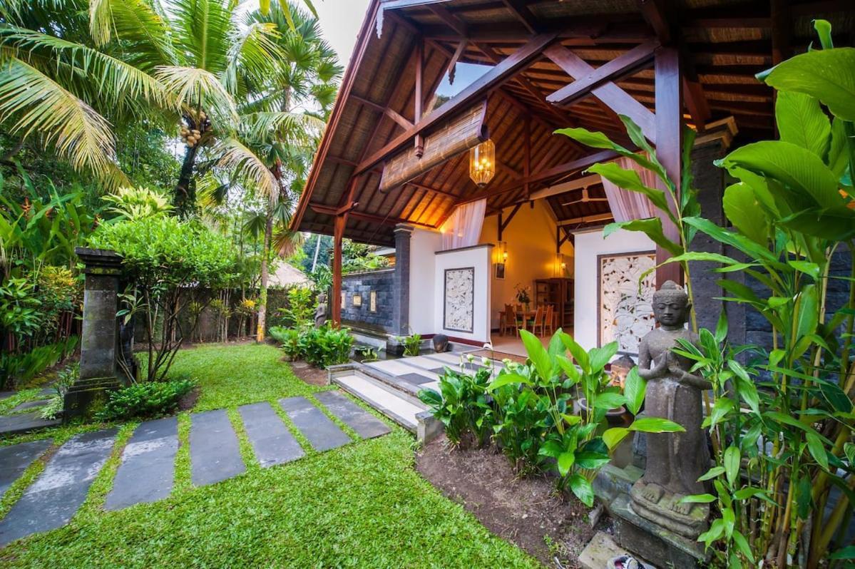 Luxury 3br Infinity Jungle View Aashaya * Ubud (Bali)