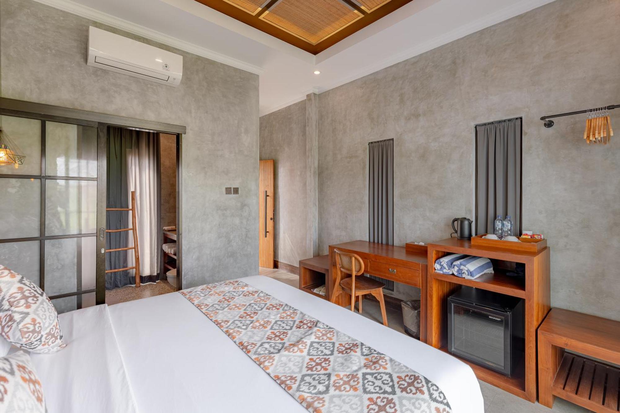Villariz , Bali *