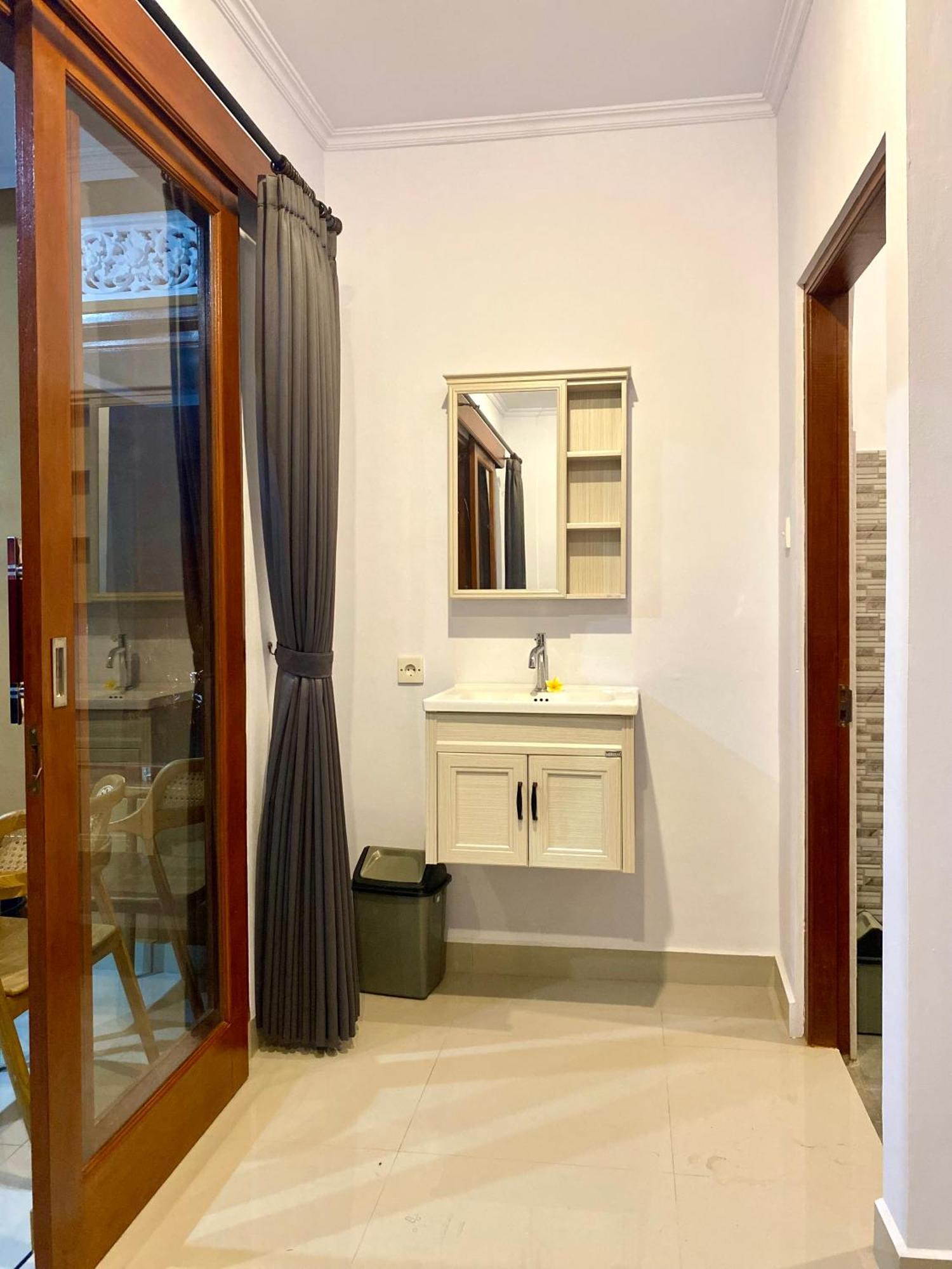 Tirta Kemala House Homestay