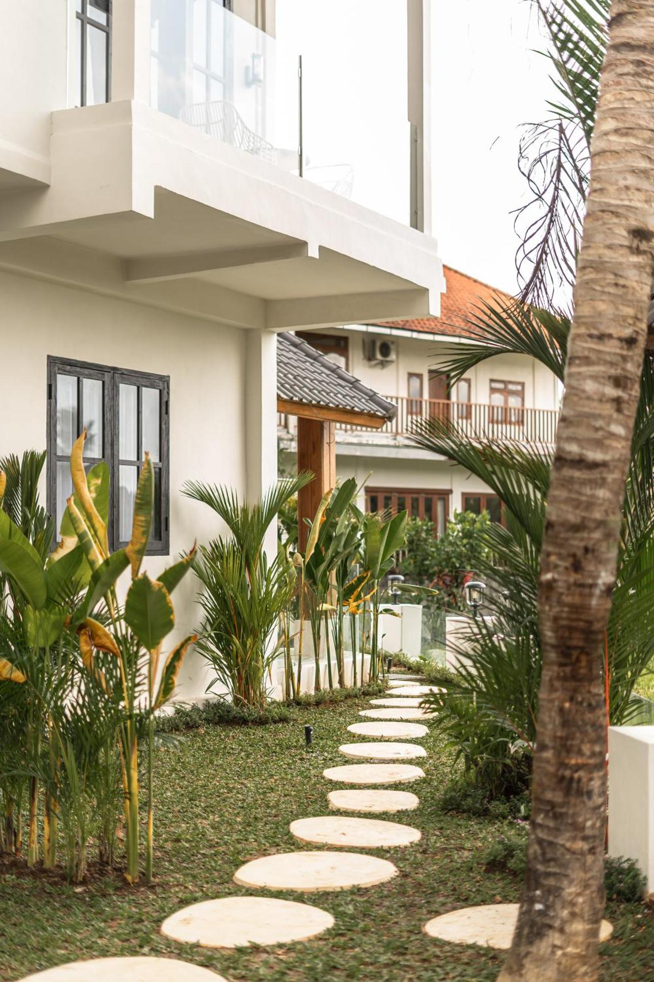 Hotel Sarang Apartments By Evdekimi - Rice Field Escape With Yoga Lounge, Lush Garden - Long Stay Extras *
