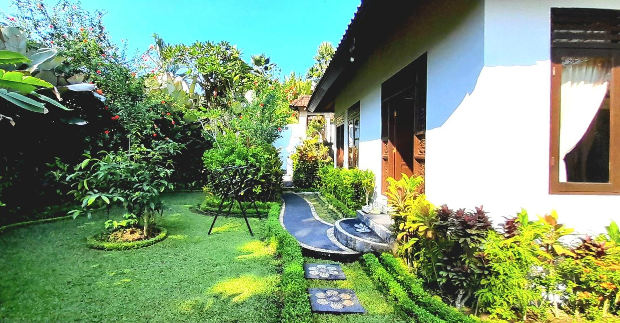 Villa Sari Kembang 1 *