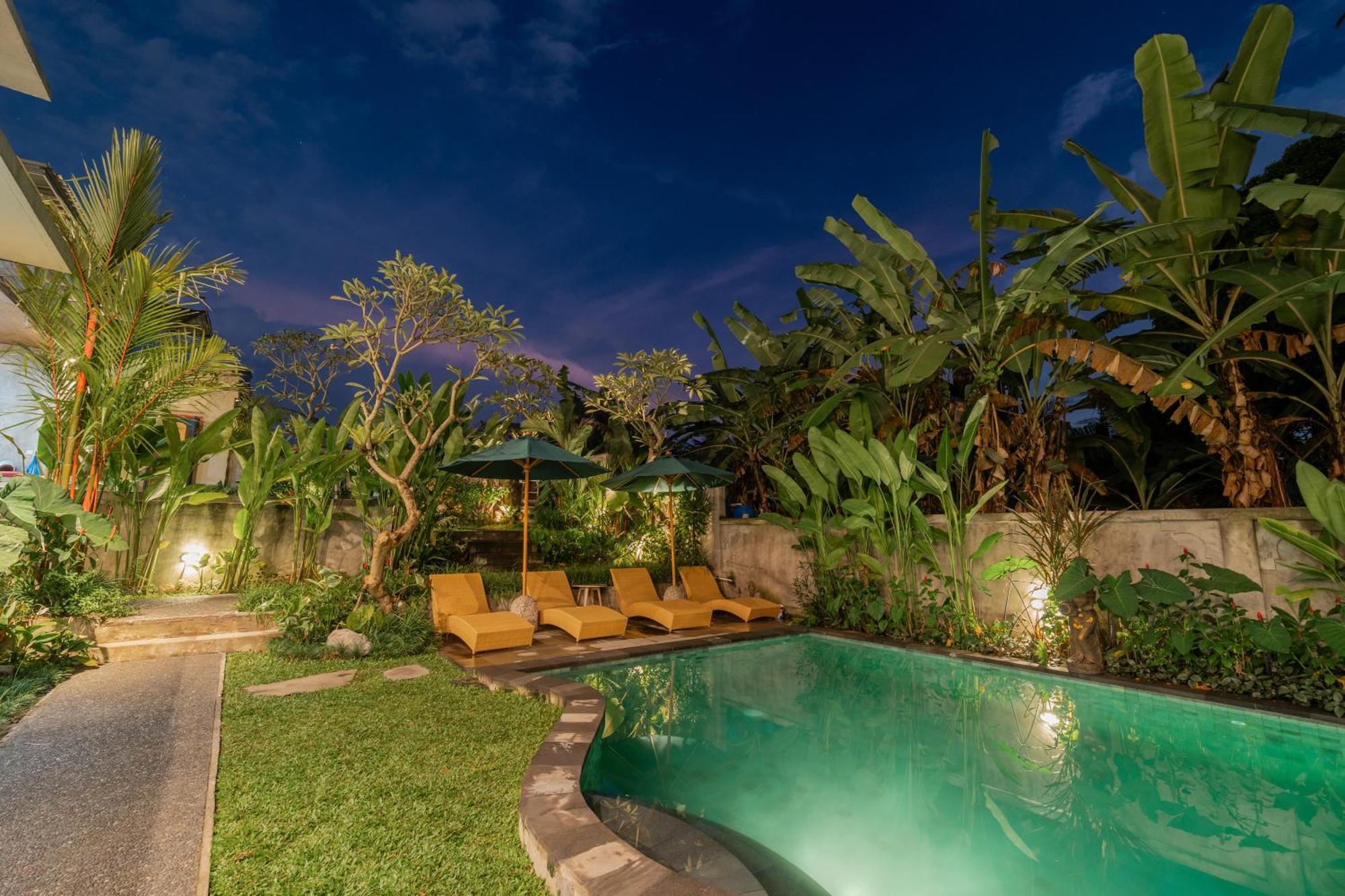 Narada & Bed & Breakfast *