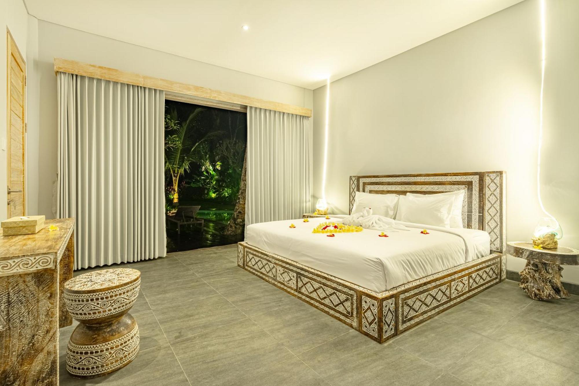 Brand New Luxury 3br Ethnic Ubud # 1 Villa