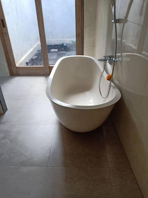 Villa Oasis. Central - Casa Tepi Kali 1 *
