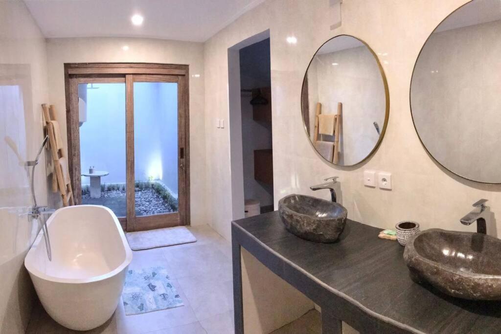Oasis. Central - Casa Tepi Kali 1 Villa Ubud (Bali)