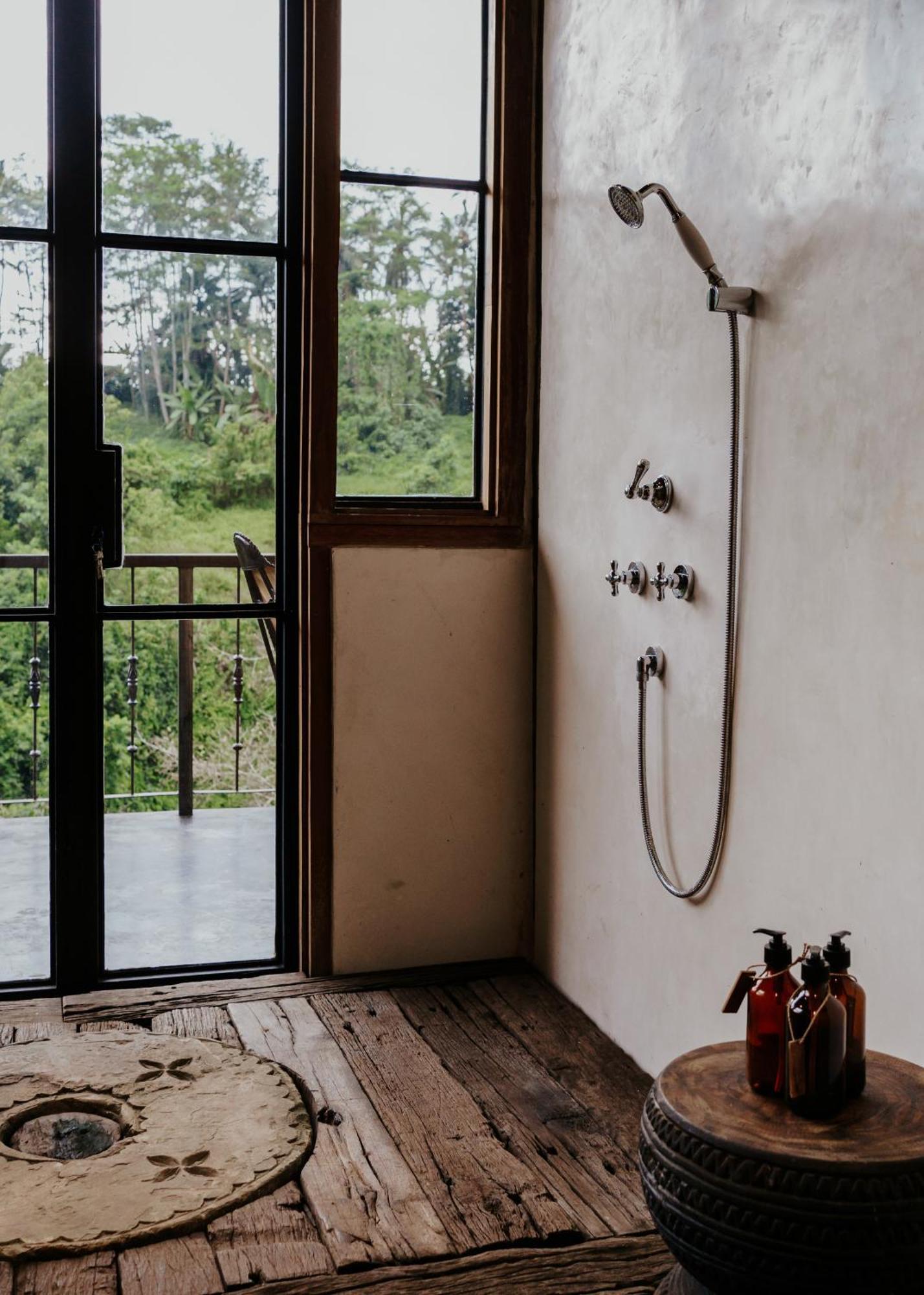 Bedulu Cliff Estate - Wood Side *