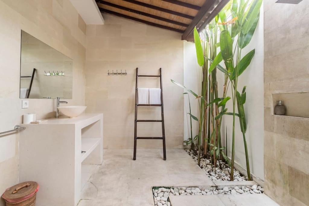 Villa West Indies Ubud, Close To Center Ubud (Bali)