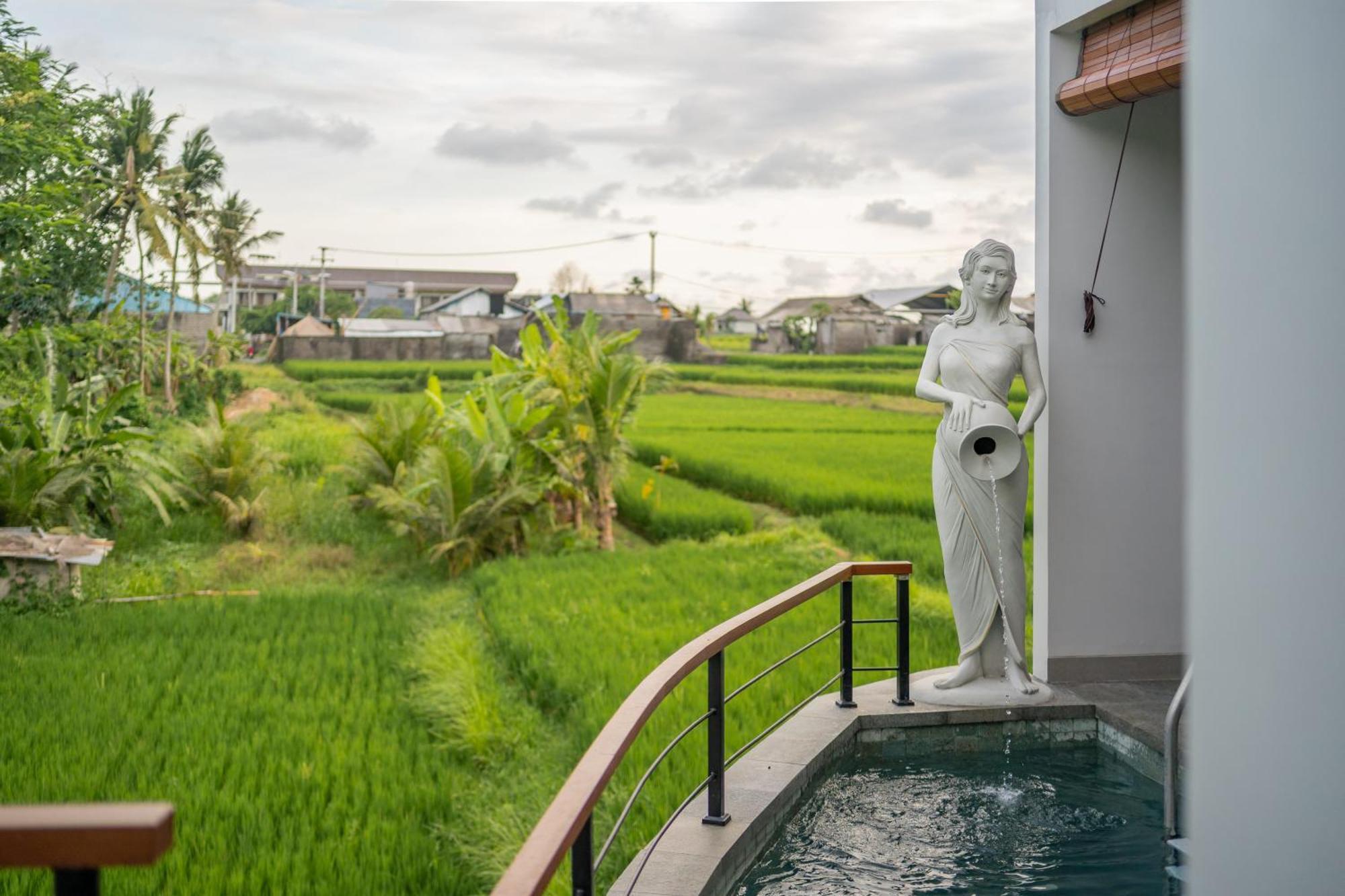 D'macho Villa *
