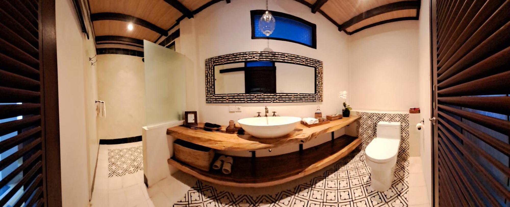 Ayu Dira Heritage House Villa