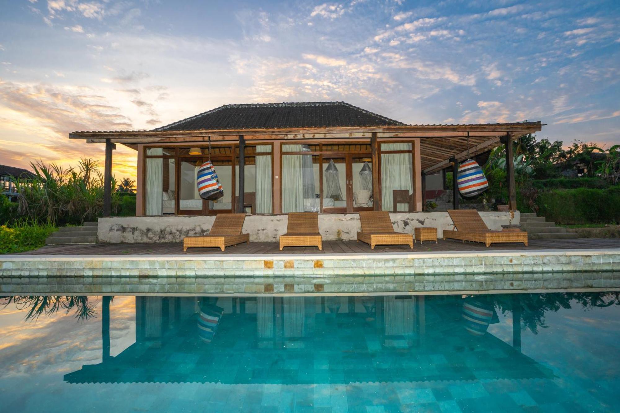 Hotel New Nirmala 5*