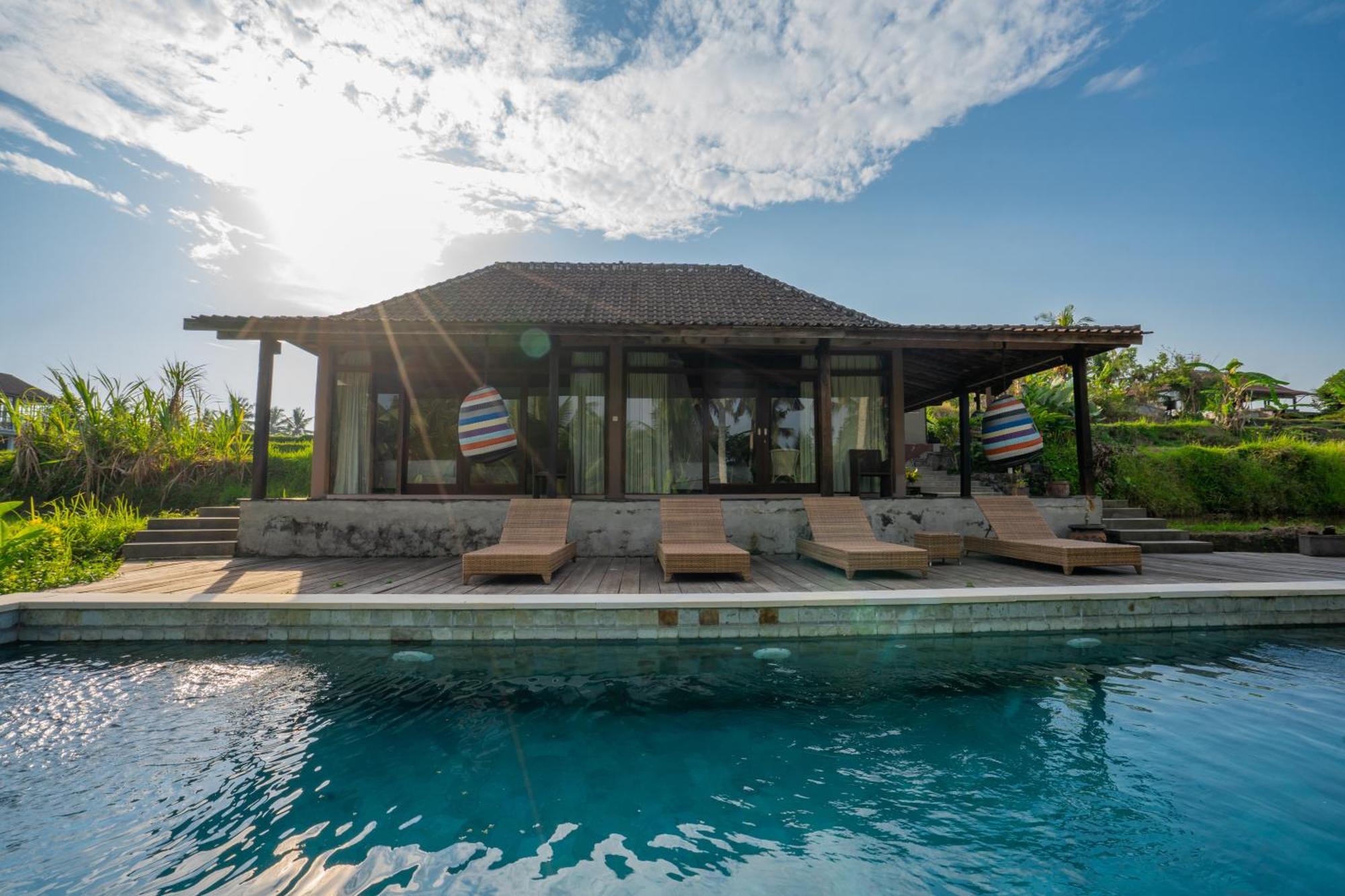 New Nirmala Hotel