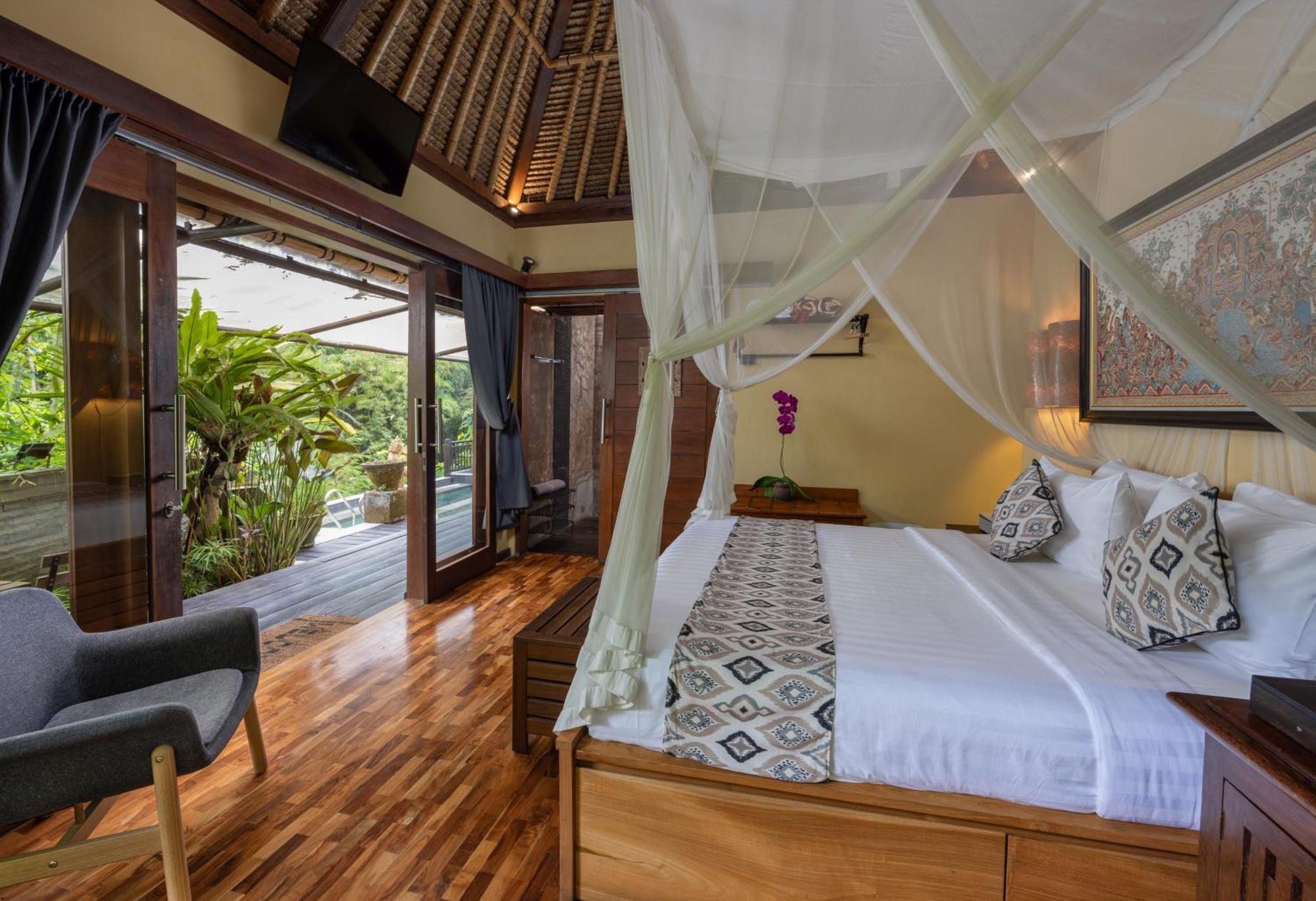 Hotel The Pari Sudha