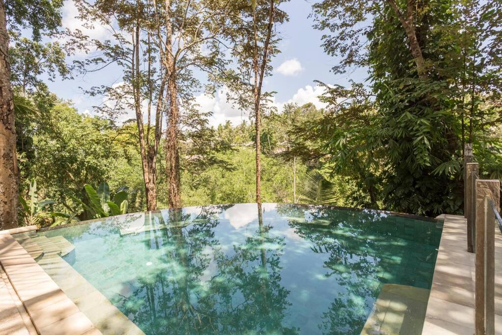 Vila Riverview Gardens *