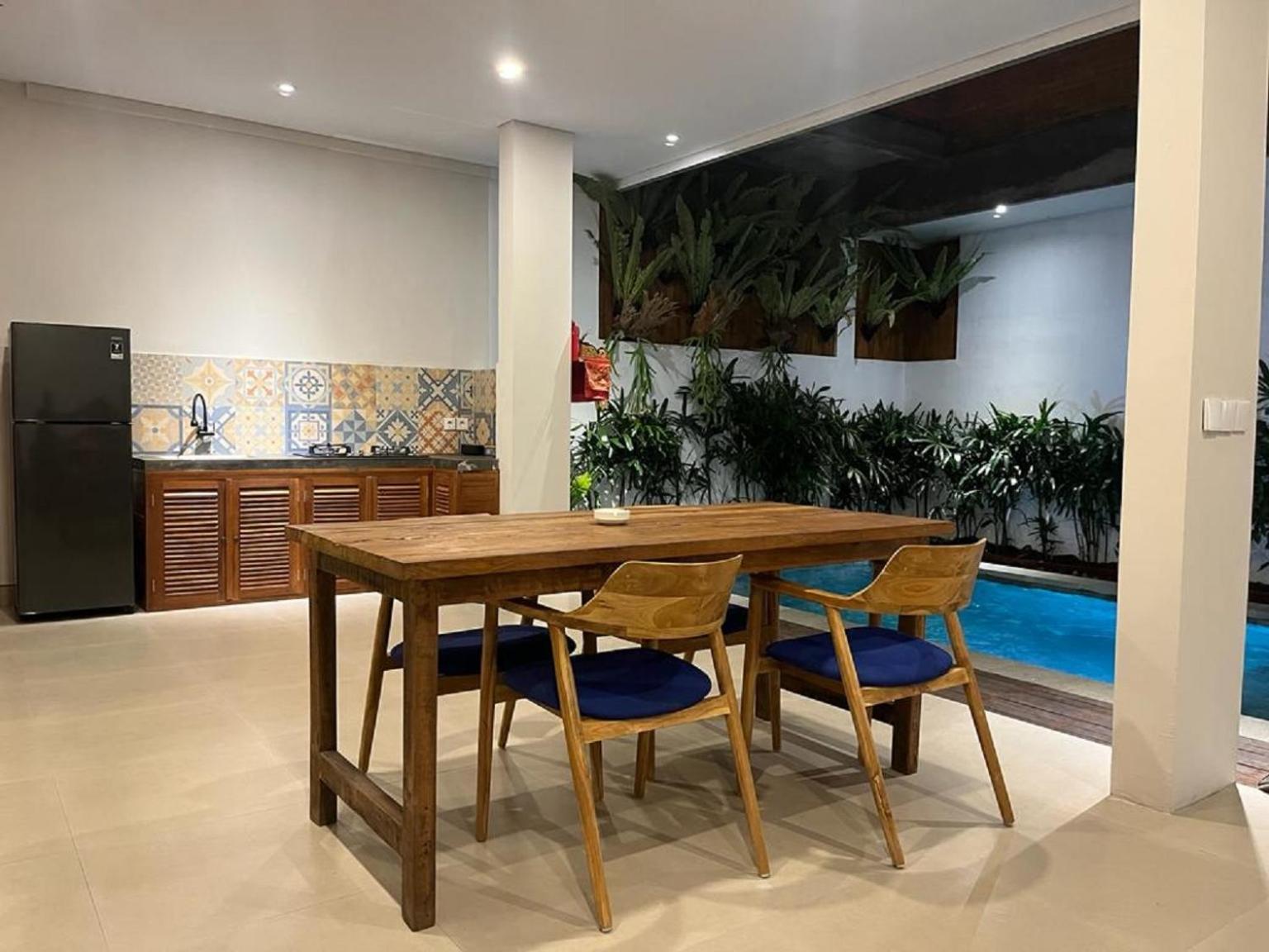 Villa Eka Wood