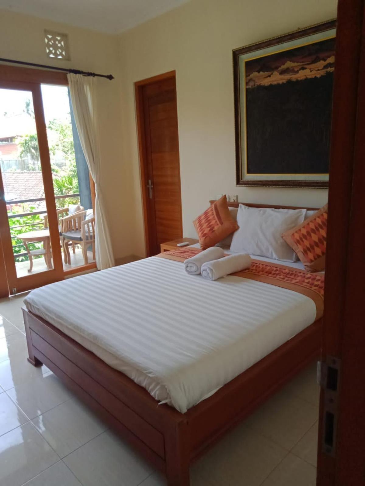 Guest house Pak'vo'house