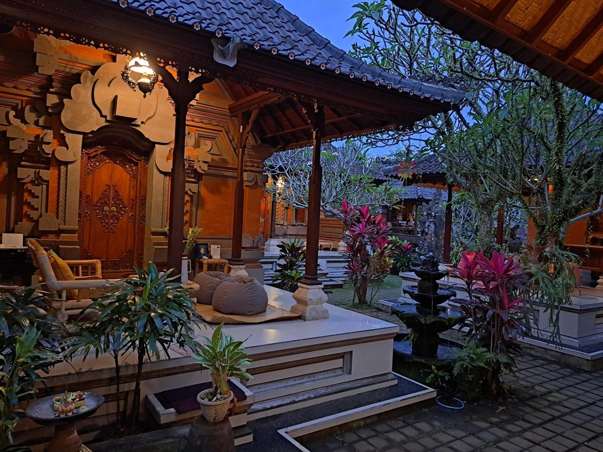 Guest house Sahadewa House