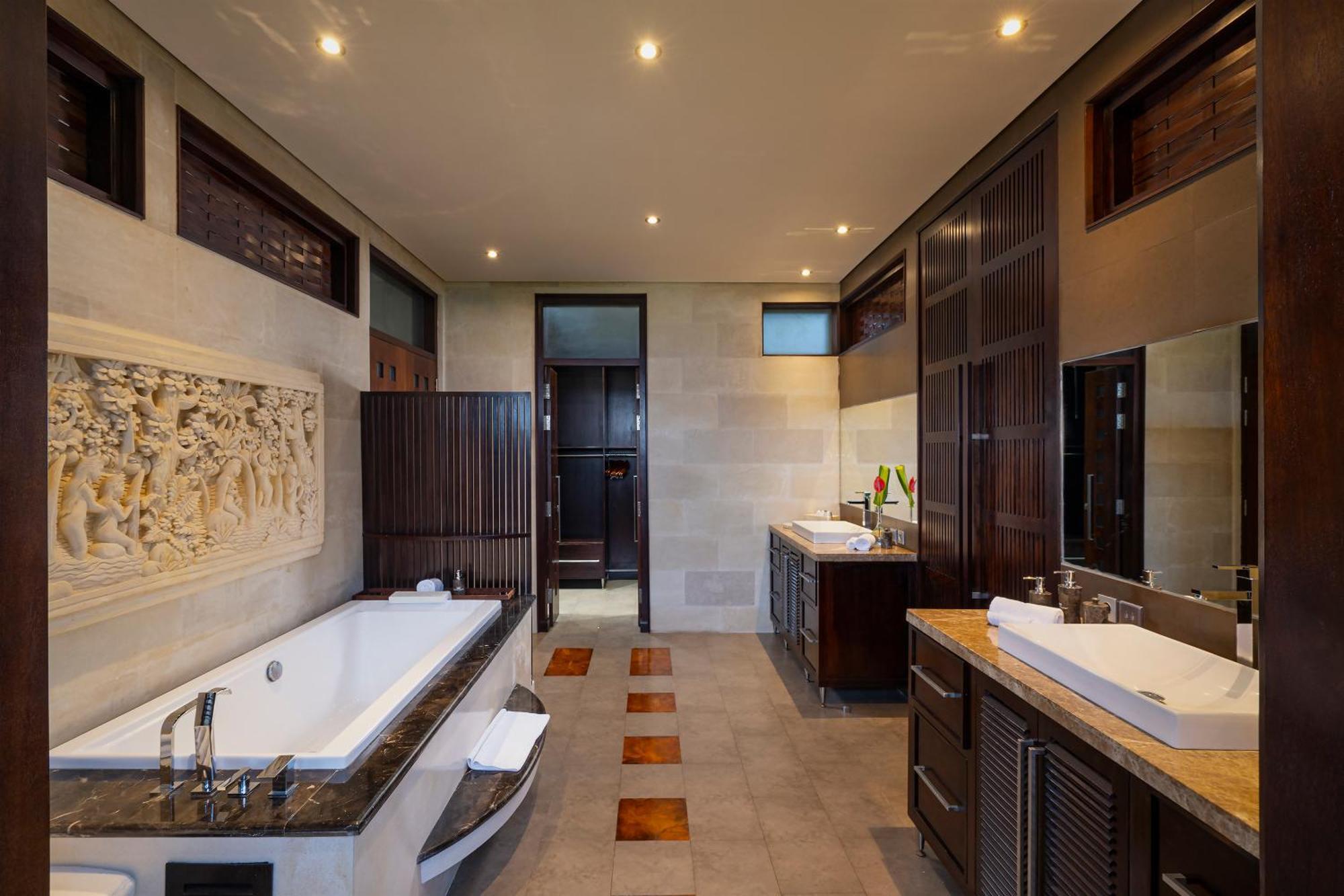The Luxe