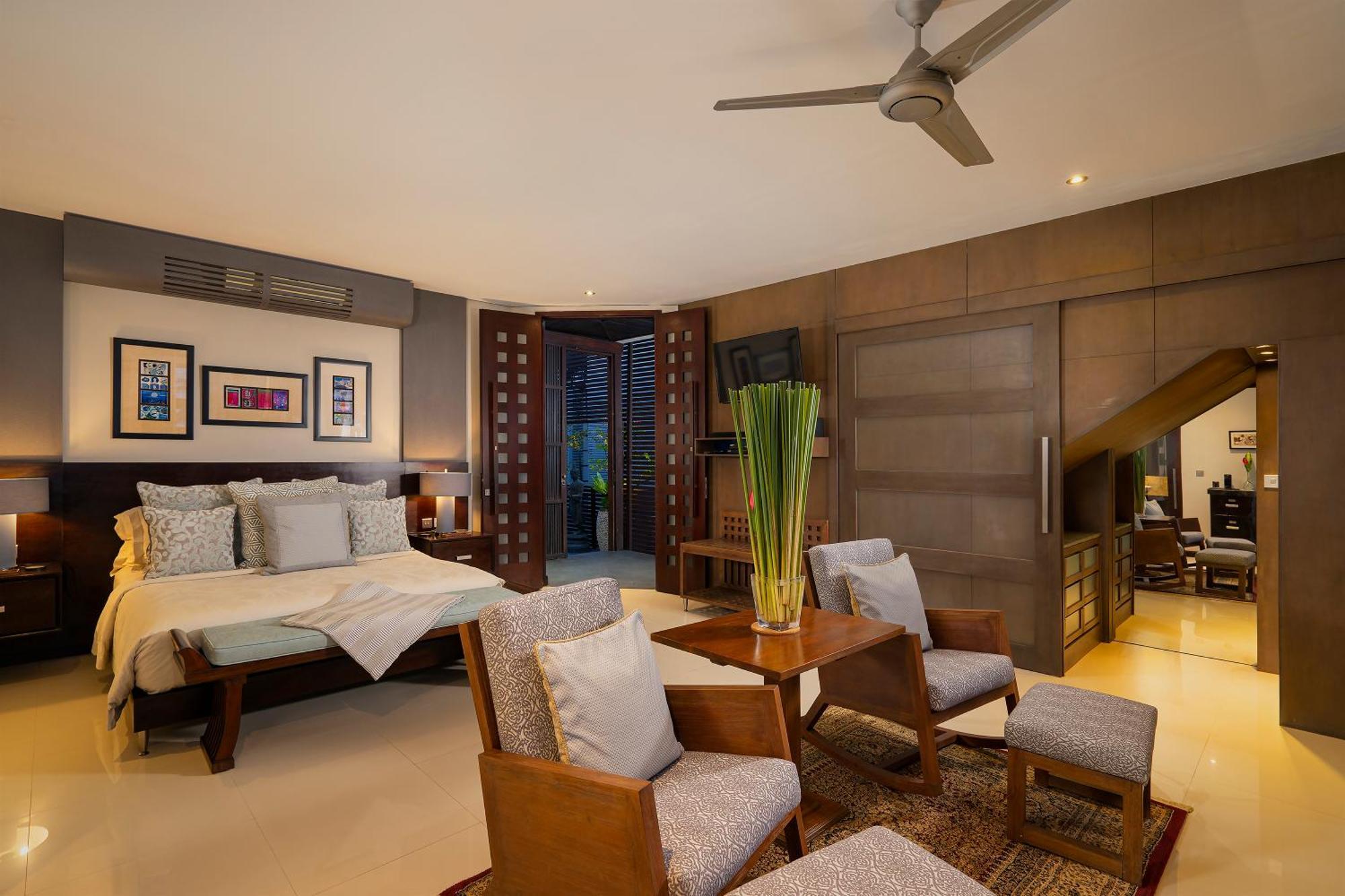 The Luxe