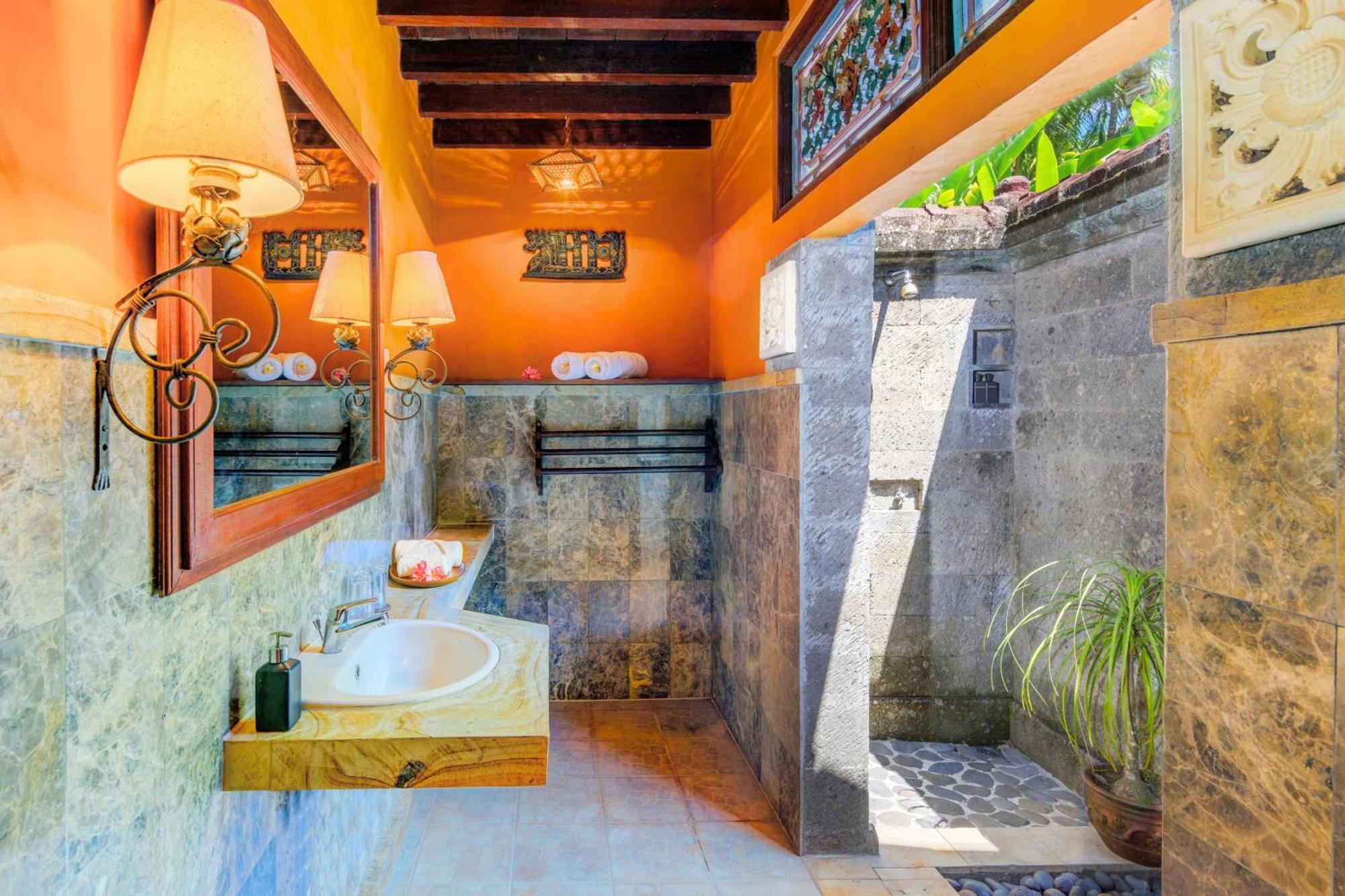 Jineng 5 Bedroom Private Pool W/ Stunning Garden