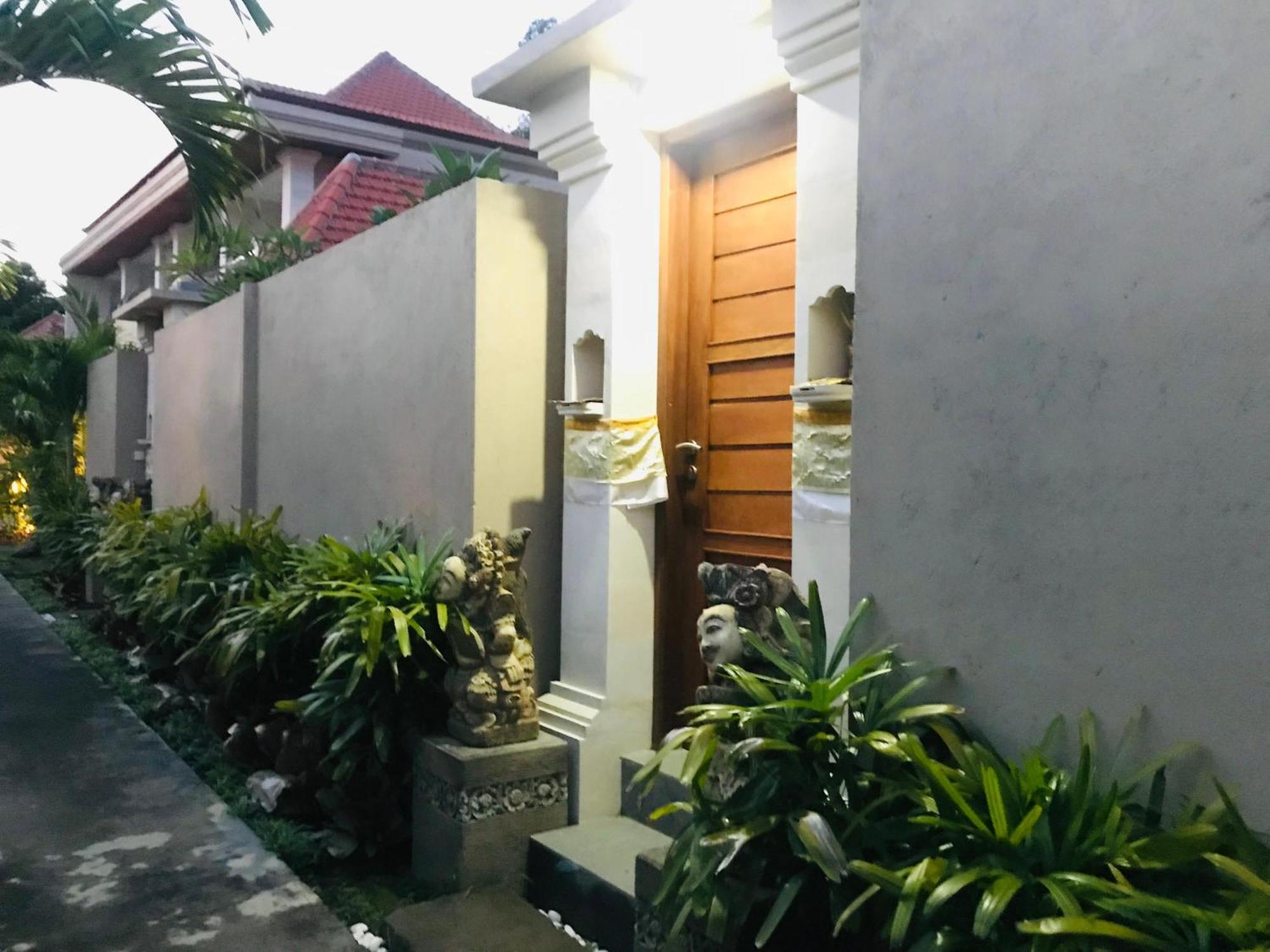 Londo At Londo House *