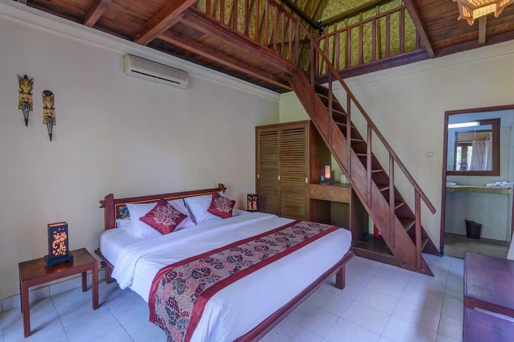 Tunjung Biru 3br Balinese House Cyn *